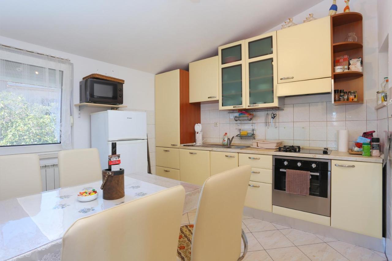 Apartments By The Sea Businci, Ciovo - 9450 Trogir Exterior foto