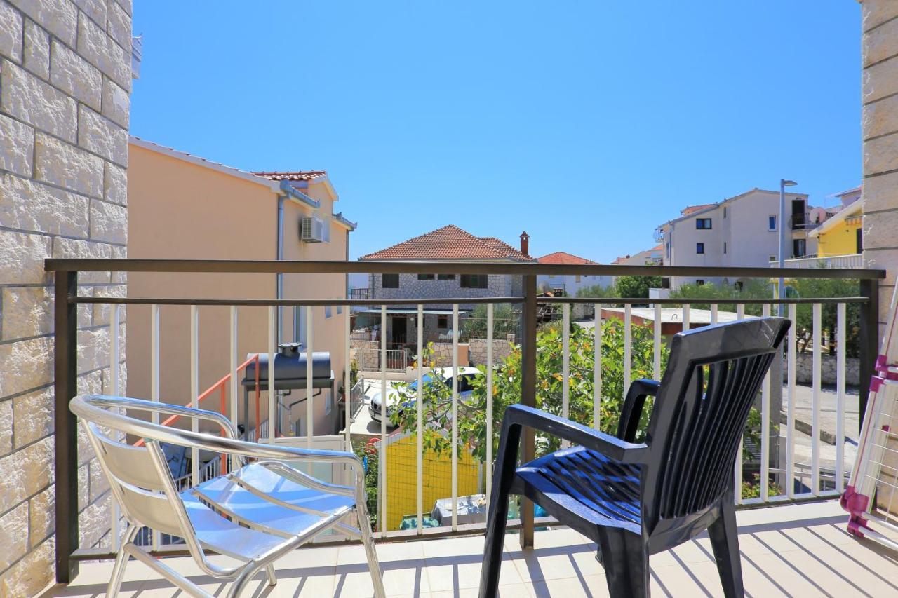 Apartments By The Sea Businci, Ciovo - 9450 Trogir Exterior foto